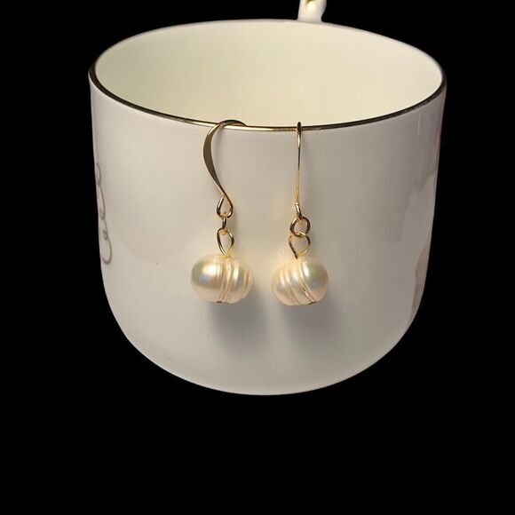 Handmade Pearl Earrings - Picture 6 of 14